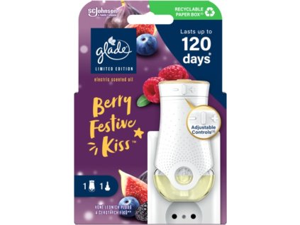 773147-glade-strojek-berry-festive-kiss